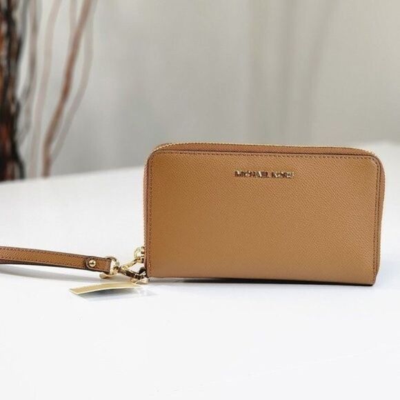 NEW! Michael Kors Wristlet Strap Wallet - Picture 1 of 14